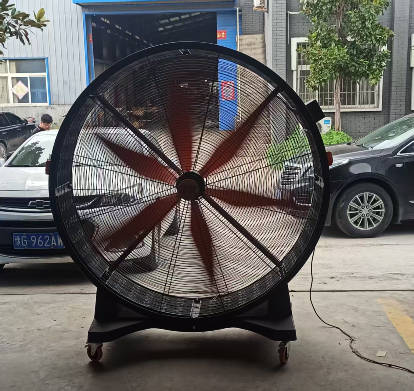 戰(zhàn)高溫，送清涼